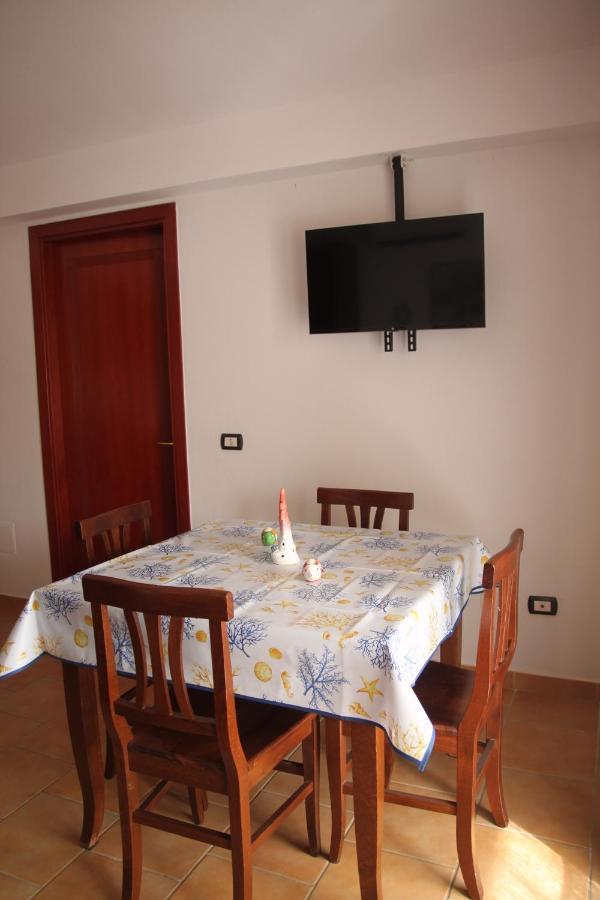 Magibac Due - Casa Vicino Aeroporto E Mater Olbia Apartman Kültér fotó