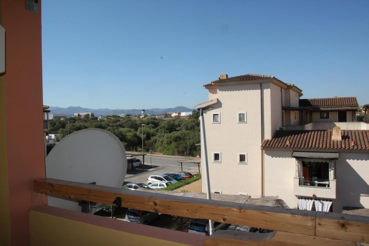 Magibac Due - Casa Vicino Aeroporto E Mater Olbia Apartman Kültér fotó