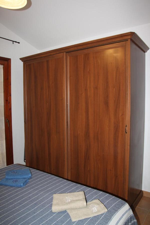 Magibac Due - Casa Vicino Aeroporto E Mater Olbia Apartman Kültér fotó