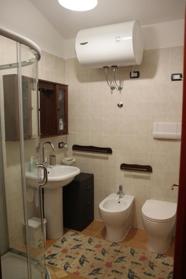 Magibac Due - Casa Vicino Aeroporto E Mater Olbia Apartman Kültér fotó